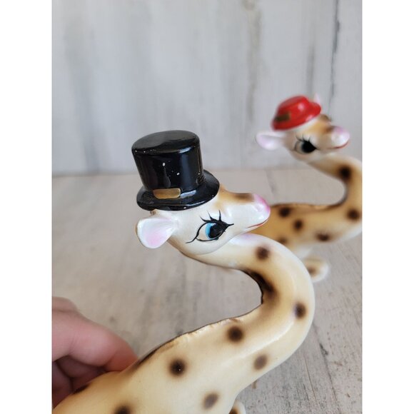 Vintage giraffe kissing salt pepper set unique decor couple - Picture 6 of 10